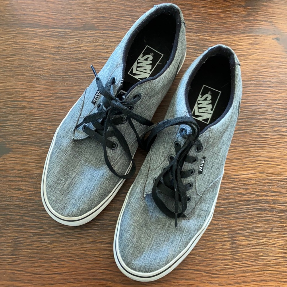 Like new men’s Vans size 9.5